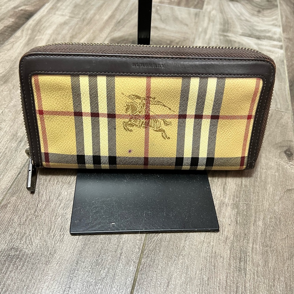 Burberry Wallet Preloved Authentic Vintage - Picture 1 of 7
